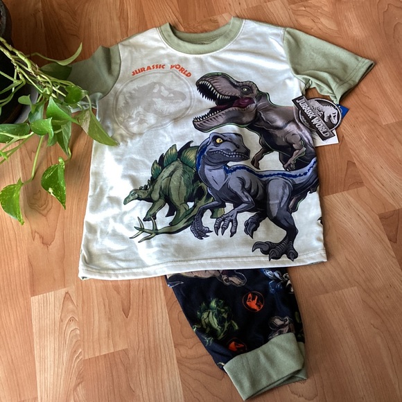 Jurassic World Pajamas - Picture 9 of 11